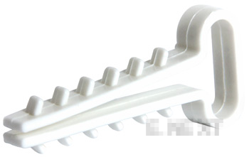 Дюбел "елха" 8 мм за плосък проводник E.METIZ.DOWEL.FLAT.FIR.8 (100 бр.)